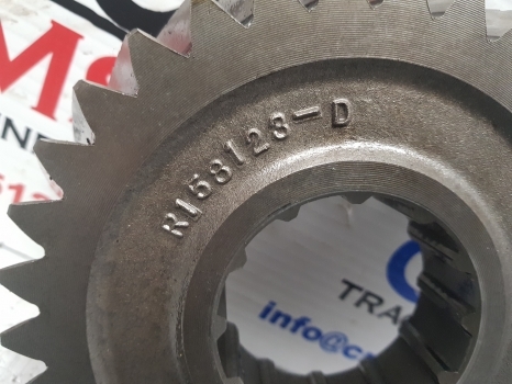 John Deere 6820 Rear Axle Pinion Bearing Housing R158139, R233403, R264671 - Essieu arrière pour Tracteur agricole: photos 1 John Deere 6820 Rear Axle Pinion Bearing Housing R158139, R233403, R264671 - Essieu arrière pour Tracteur agricole: photos 1