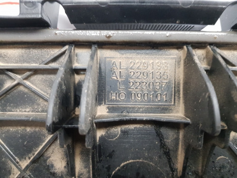 John Deere 6r 185, 6r, 6m Series, Air Cleaner Filter Box Al218934, Al229135 - Système d'admission d'air: photos 5 John Deere 6r 185, 6r, 6m Series, Air Cleaner Filter Box Al218934, Al229135 - Système d'admission d'air: photos 5