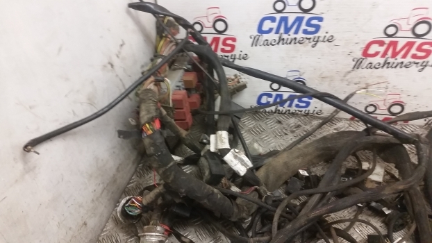 Landini Mythos Tdi 115 Cab Fuse Box Wiring Loom Set - Câble/ Fil pour Tracteur agricole: photos 2 Landini Mythos Tdi 115 Cab Fuse Box Wiring Loom Set - Câble/ Fil pour Tracteur agricole: photos 2