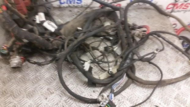 Landini Mythos Tdi 115 Cab Fuse Box Wiring Loom Set - Câble/ Fil pour Tracteur agricole: photos 5 Landini Mythos Tdi 115 Cab Fuse Box Wiring Loom Set - Câble/ Fil pour Tracteur agricole: photos 5