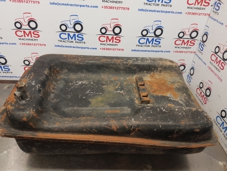 Massey Ferguson 135, 100series Fuel Tank Original , Check Measurement 1861644m91 - Réservoir de carburant pour Tracteur agricole: photos 3 Massey Ferguson 135, 100series Fuel Tank Original , Check Measurement 1861644m91 - Réservoir de carburant pour Tracteur agricole: photos 3