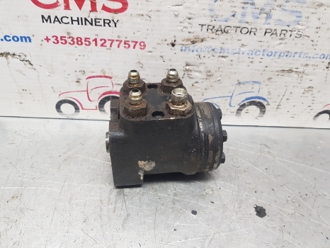 Massey Ferguson 30e Danfoss Orbital Steering Motor C100on, 150n1233 - Commande de gouvernail pour Tracteur agricole: photos 5 Massey Ferguson 30e Danfoss Orbital Steering Motor C100on, 150n1233 - Commande de gouvernail pour Tracteur agricole: photos 5