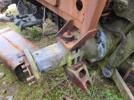 Massey Ferguson 5450 Rear Half Axle Lhs 3067118 - Essieu arrière pour Machine agricole: photos 4 Massey Ferguson 5450 Rear Half Axle Lhs 3067118 - Essieu arrière pour Machine agricole: photos 4