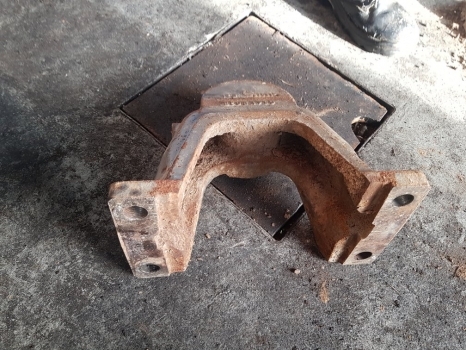 Massey Ferguson 6180, 6150 Front Axle Support 0341b02b, 3712093m11, 3712093m91 - Essieu avant pour Tracteur agricole: photos 2 Massey Ferguson 6180, 6150 Front Axle Support 0341b02b, 3712093m11, 3712093m91 - Essieu avant pour Tracteur agricole: photos 2