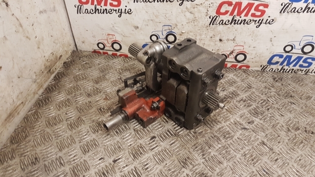 Massey Ferguson 690, 699, 590, 575 Hydraulic Lift Pump 1665610m2, 1675125m92 - Pompe hydraulique pour Tracteur agricole: photos 3 Massey Ferguson 690, 699, 590, 575 Hydraulic Lift Pump 1665610m2, 1675125m92 - Pompe hydraulique pour Tracteur agricole: photos 3