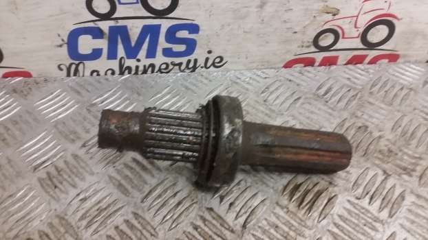 Massey Ferguson 690 Front Axle Reducer Shaft 20/6 Splines 3224999m1 - Essieu avant pour Tracteur agricole: photos 3 Massey Ferguson 690 Front Axle Reducer Shaft 20/6 Splines 3224999m1 - Essieu avant pour Tracteur agricole: photos 3