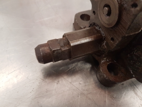 New Holand T4.495n T4, Case Quantum Hydaulic Valve Parts Only 84393999, 83996684 - Valve hydraulique pour Tracteur agricole: photos 5 New Holand T4.495n T4, Case Quantum Hydaulic Valve Parts Only 84393999, 83996684 - Valve hydraulique pour Tracteur agricole: photos 5