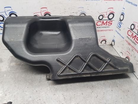 New Holland 6000, Tsa Series Ts115a Cab Air Duct 82034310 - Chauffage/ Ventilation pour Tracteur agricole: photos 1 New Holland 6000, Tsa Series Ts115a Cab Air Duct 82034310 - Chauffage/ Ventilation pour Tracteur agricole: photos 1