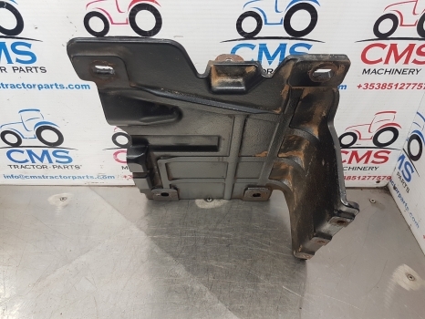 New Holland Case T5.95, T5.75, T5.115 Muffler Support 84600908, 84528662 - Silencieux pour Tracteur agricole: photos 4 New Holland Case T5.95, T5.75, T5.115 Muffler Support 84600908, 84528662 - Silencieux pour Tracteur agricole: photos 4