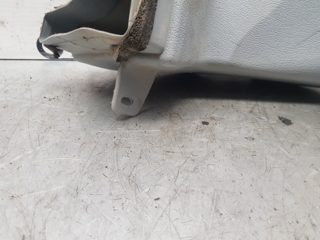 New Holland Case T7.200 Cab Air Duct Pipe Rhs 87594201, 87599954, 87646806 - Chauffage/ Ventilation pour Tracteur agricole: photos 5 New Holland Case T7.200 Cab Air Duct Pipe Rhs 87594201, 87599954, 87646806 - Chauffage/ Ventilation pour Tracteur agricole: photos 5