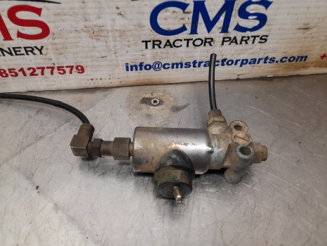 New Holland Case T7, Tm, 60, Puma, Mxu Ser Valve 4721737010, 82006252, 84359255 - Pièces de frein: photos 2 New Holland Case T7, Tm, 60, Puma, Mxu Ser Valve 4721737010, 82006252, 84359255 - Pièces de frein: photos 2