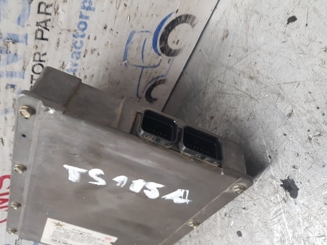 New Holland Case Tsa, Mxu Series Tranmission Control Edc Ecu 87314121, 51562982 - Bloc de gestion pour Tracteur agricole: photos 4 New Holland Case Tsa, Mxu Series Tranmission Control Edc Ecu 87314121, 51562982 - Bloc de gestion pour Tracteur agricole: photos 4