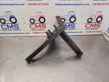 New Holland T6 Case Maxxum Series T6.160 Lift Ram Bracket Rhs 47974173 - Hydraulique: photos 1 New Holland T6 Case Maxxum Series T6.160 Lift Ram Bracket Rhs 47974173 - Hydraulique: photos 1