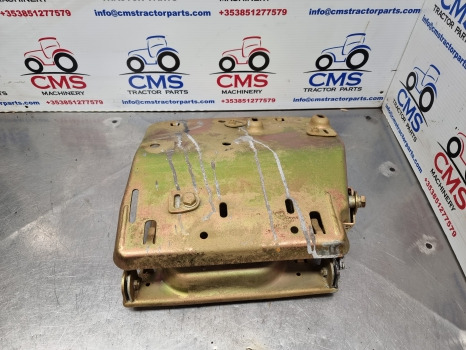 New Holland T6, T7, Tsa, T6000 Ser, Passenger Seat Frame 84250410 - Siège: photos 4 New Holland T6, T7, Tsa, T6000 Ser, Passenger Seat Frame 84250410 - Siège: photos 4