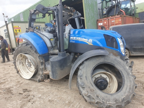 New Holland T7.200 Transmission, Axle, Pto, Hydraulic, Electric Nut Parts - Boîte de vitesse: photos 1 New Holland T7.200 Transmission, Axle, Pto, Hydraulic, Electric Nut Parts - Boîte de vitesse: photos 1