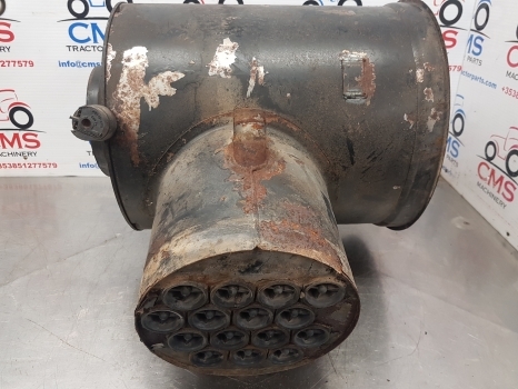 New Holland Tm 190, Tm175, Case Mxm 175, Mxm190 Air Cleaner Filter Box 82017424 - Filtre à air pour Tracteur agricole: photos 2 New Holland Tm 190, Tm175, Case Mxm 175, Mxm190 Air Cleaner Filter Box 82017424 - Filtre à air pour Tracteur agricole: photos 2