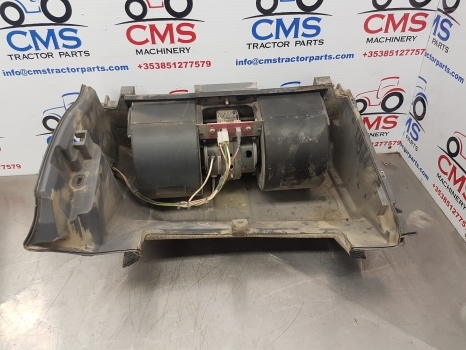 New Holland Ts115a Heater Matrix 8233105, 87651426 - Chauffage/ Ventilation pour Tracteur agricole: photos 3 New Holland Ts115a Heater Matrix 8233105, 87651426 - Chauffage/ Ventilation pour Tracteur agricole: photos 3