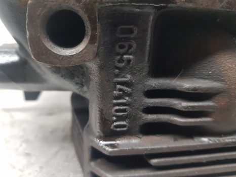 Same Explorer 70 Engine Head Complete 0.065.1410.3/10; 0.065.1410.3/20 - Culasse pour Tracteur agricole: photos 2 Same Explorer 70 Engine Head Complete 0.065.1410.3/10; 0.065.1410.3/20 - Culasse pour Tracteur agricole: photos 2