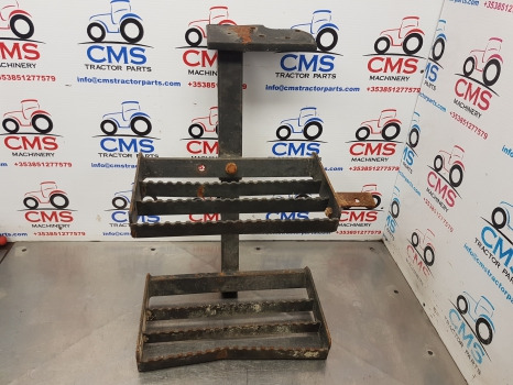 T5000, Tl, Tla, Case Jxu Series, Foot Step Assy Rhs 5184803, 82007963, 82007964 - Marchepied pour Machine agricole: photos 1 T5000, Tl, Tla, Case Jxu Series, Foot Step Assy Rhs 5184803, 82007963, 82007964 - Marchepied pour Machine agricole: photos 1