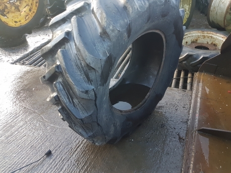 Tyre Dt820 Goodyear 540/65r28, 540/65 R28 - Pneu pour Tracteur agricole: photos 5 Tyre Dt820 Goodyear 540/65r28, 540/65 R28 - Pneu pour Tracteur agricole: photos 5