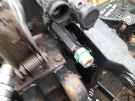 Valtra 6100, 6200, 6300, 6400 Trailer Brake Valve V32436120 - Pièces de frein: photos 3 Valtra 6100, 6200, 6300, 6400 Trailer Brake Valve V32436120 - Pièces de frein: photos 3