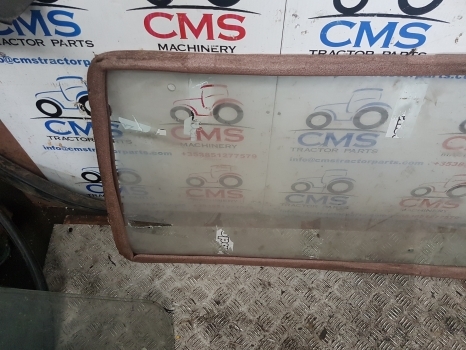 Zetor 3000, 4000, 5000, 6000, 7000 Rear Glass 60117910b, S64986, 60117910 - Fenêtre et pièces pour Tracteur agricole: photos 5 Zetor 3000, 4000, 5000, 6000, 7000 Rear Glass 60117910b, S64986, 60117910 - Fenêtre et pièces pour Tracteur agricole: photos 5
