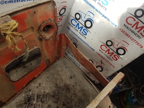 Zetor 5718 Engine Side Panel Assy 000000 - Carrosserie et extérieur pour Tracteur agricole: photos 5 Zetor 5718 Engine Side Panel Assy 000000 - Carrosserie et extérieur pour Tracteur agricole: photos 5