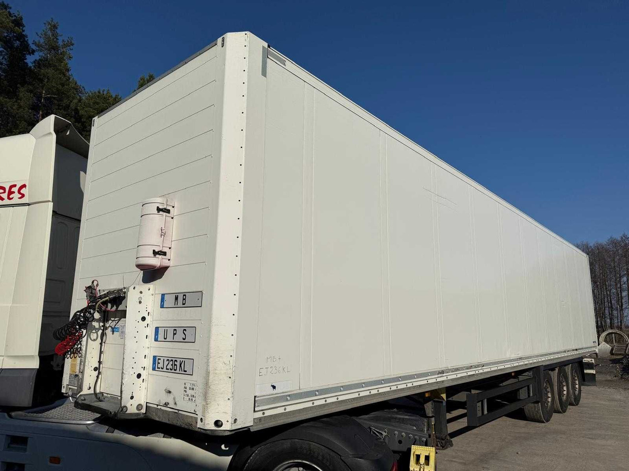 Schmitz Izoterma Kontener Box, 2017r, roleta , 481083 km , z Francji - Semi-remorque isothermique: photos 1 Schmitz Izoterma Kontener Box, 2017r, roleta , 481083 km , z Francji - Semi-remorque isothermique: photos 1