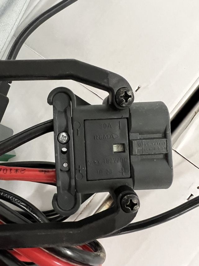 Hoppecke 8790202 | Trak mini 24V30A 230v Year 2016 sn. 45020829 80A Rema battery Trak mini 24V30A 230v Year 2016 sn. 45020829 80A Rema battery connector - Accumulateur pour Matériel de manutention: photos 3 Hoppecke 8790202 | Trak mini 24V30A 230v Year 2016 sn. 45020829 80A Rema battery Trak mini 24V30A 230v Year 2016 sn. 45020829 80A Rema battery connector - Accumulateur pour Matériel de manutention: photos 3