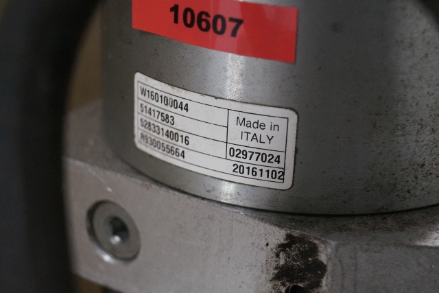 Jungheinrich 51417583 | Pumpmotor with tank and valve block 24V 2,2KW code R9320 Pumpmotor with tank and valve block 24V 2,2KW code R932010341 for EJD220 year 2016 - Pompe hydraulique pour Matériel de manutention: photos 2 Jungheinrich 51417583 | Pumpmotor with tank and valve block 24V 2,2KW code R9320 Pumpmotor with tank and valve block 24V 2,2KW code R932010341 for EJD220 year 2016 - Pompe hydraulique pour Matériel de manutention: photos 2