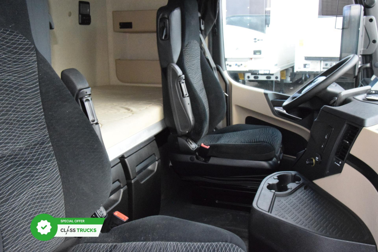 Tracteur routier Mercedes-Benz Actros 5 1845 BigSpace: photos 14 Tracteur routier Mercedes-Benz Actros 5 1845 BigSpace: photos 14