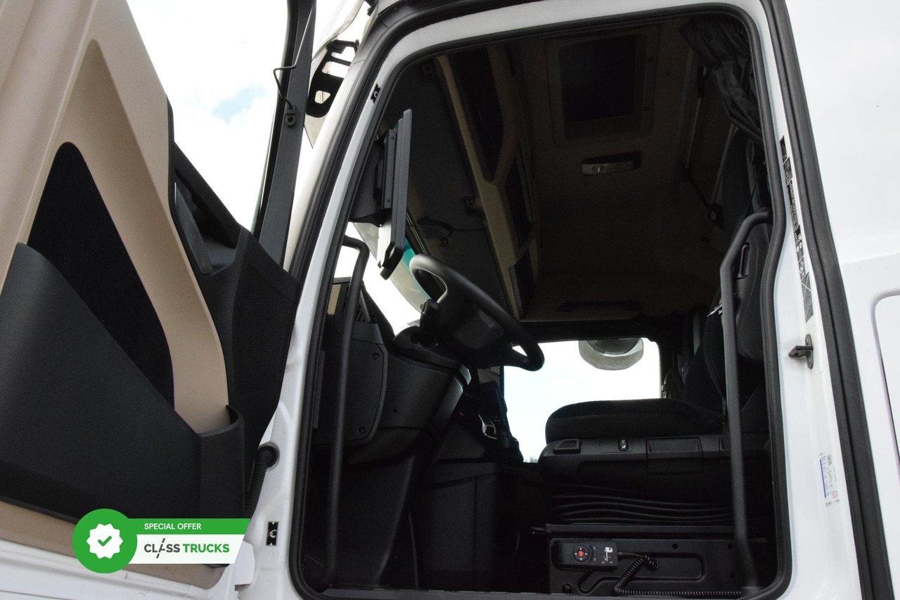 Tracteur routier Mercedes-Benz Actros 5 1845 BigSpace: photos 8 Tracteur routier Mercedes-Benz Actros 5 1845 BigSpace: photos 8