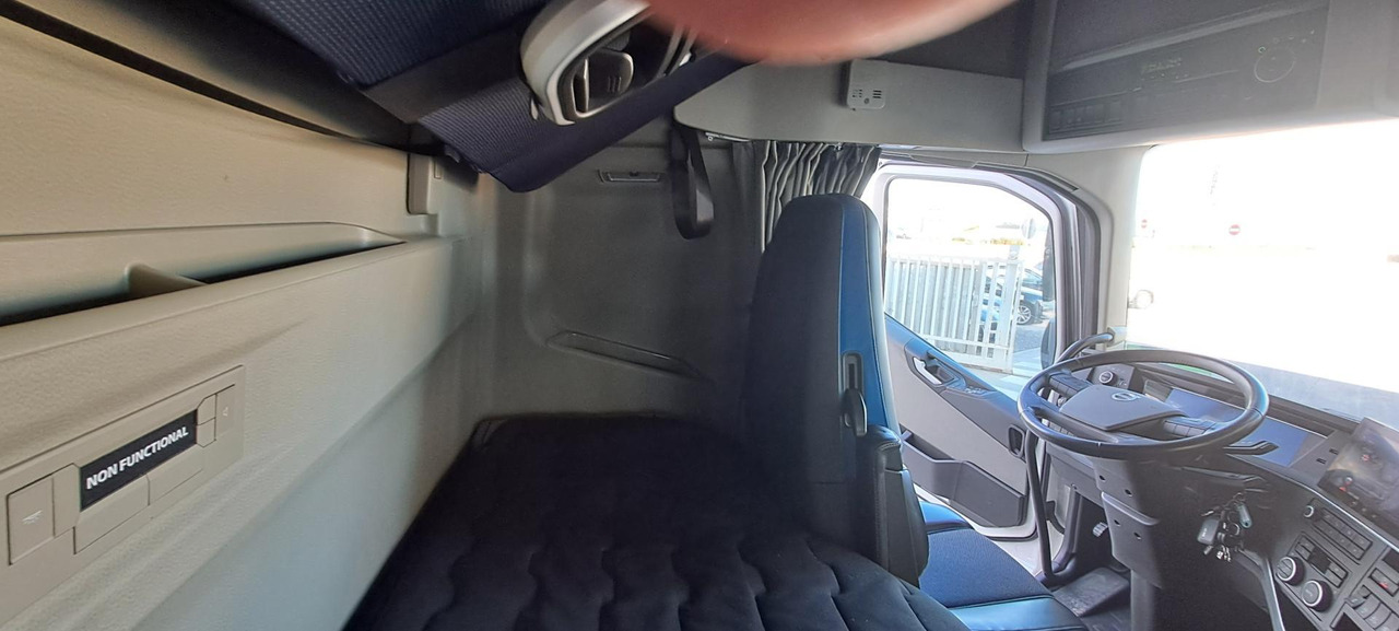 Tracteur routier Volvo FH 460 Globetrotter XL Retarder i-Save: photos 10