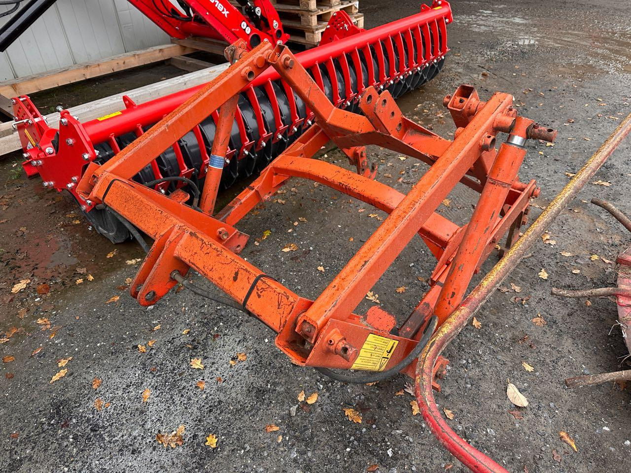 Kuhn Hubgerüst / Hitch - Outils du sol: photos 2 Kuhn Hubgerüst / Hitch - Outils du sol: photos 2