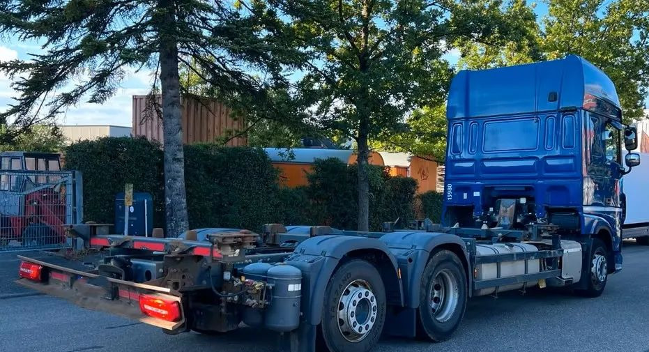 DAF XF 480 |Euro 6 | Automat | Retarder | Mobilna klimatyzacja | 6x2 | oś skrętna podnoszona | 193.000 km - Châssis cabine: photos 3 DAF XF 480 |Euro 6 | Automat | Retarder | Mobilna klimatyzacja | 6x2 | oś skrętna podnoszona | 193.000 km - Châssis cabine: photos 3