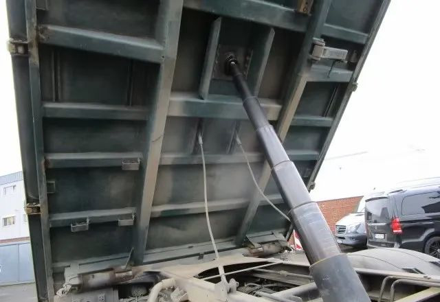 Crédit-bail de MAN TGS 18.360 4x4 BB – Meiller 3-stronna wywrotka | Euro 5 | 216 tys. km MAN TGS 18.360 4x4 BB – Meiller 3-stronna wywrotka | Euro 5 | 216 tys. km: photos 7 Crédit-bail de MAN TGS 18.360 4x4 BB – Meiller 3-stronna wywrotka | Euro 5 | 216 tys. km MAN TGS 18.360 4x4 BB – Meiller 3-stronna wywrotka | Euro 5 | 216 tys. km: photos 7