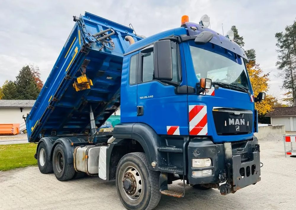 MAN TGS 26.440 6x6 Hydrodrive – Meiller 3-stronny wywrotka / Manual / Retarder / Tempomat / Euro 5 - Camion benne: photos 4 MAN TGS 26.440 6x6 Hydrodrive – Meiller 3-stronny wywrotka / Manual / Retarder / Tempomat / Euro 5 - Camion benne: photos 4