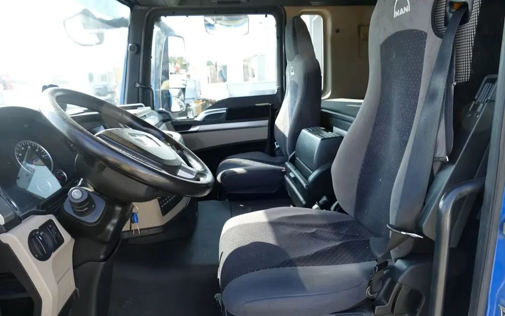 MAN TGS 26.460 – Platforma z żurawiem HDS tylnym do materiałów budowlanych / Retarder / 6x2 / Klima / Euro 6 - Camion grue, Camion plateau: photos 5 MAN TGS 26.460 – Platforma z żurawiem HDS tylnym do materiałów budowlanych / Retarder / 6x2 / Klima / Euro 6 - Camion grue, Camion plateau: photos 5