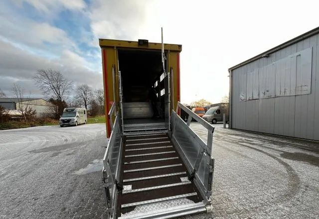 Volvo FH 420 • KABA • Transport Zwierząt 3xŚwinie/ 2xBydło 3-piętrowy • Euro 5 • Retarder • Oś podnoszona i skrętna - Camion bétaillère: photos 5 Volvo FH 420 • KABA • Transport Zwierząt 3xŚwinie/ 2xBydło 3-piętrowy • Euro 5 • Retarder • Oś podnoszona i skrętna - Camion bétaillère: photos 5