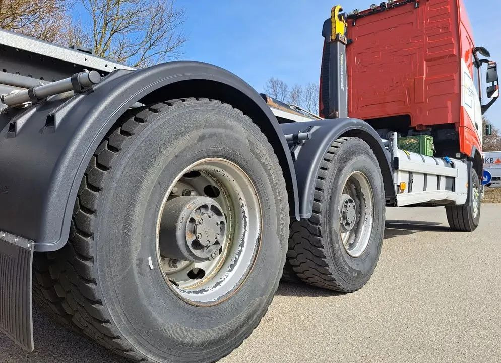 Volvo FH 64 R510 High-Line • 6x4 • Klimatyzacja postojowa • Hakowiec• Euro6 • zawieszenie pneumatyczne - Camion ampliroll: photos 5 Volvo FH 64 R510 High-Line • 6x4 • Klimatyzacja postojowa • Hakowiec• Euro6 • zawieszenie pneumatyczne - Camion ampliroll: photos 5