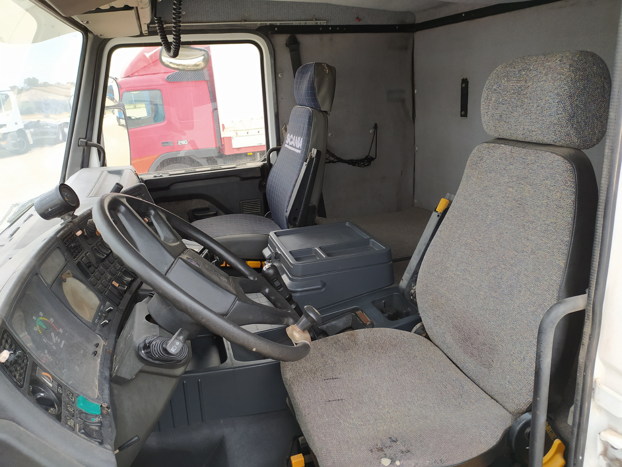 Camion benne SCANIA 143 420 BASCULANTE: photos 8