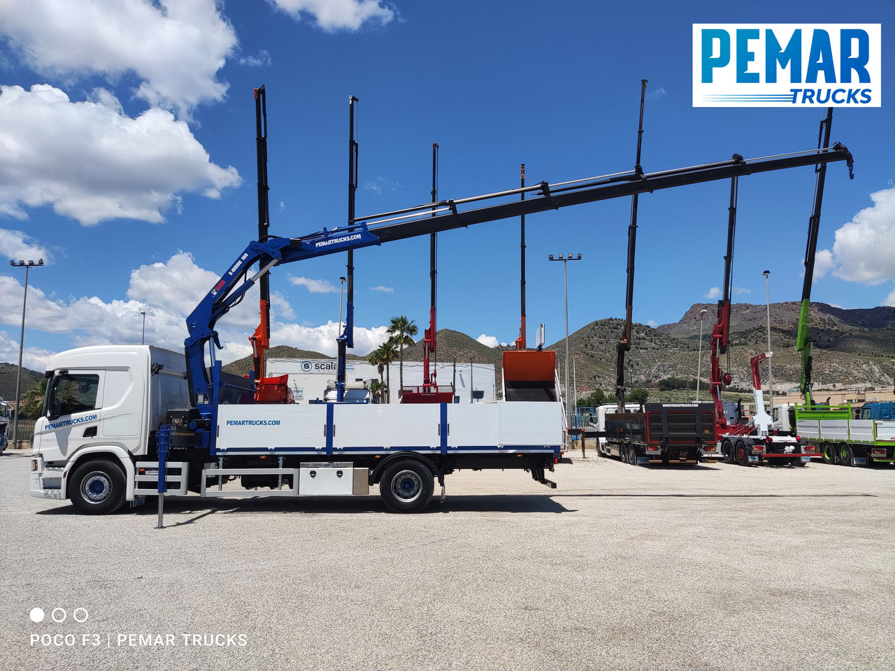 Camion plateau, Camion grue SCANIA P 370 4X2 GRUA CAJA FIJA: photos 17