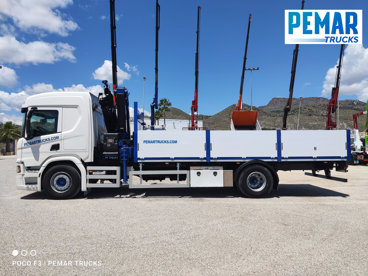 Camion plateau, Camion grue SCANIA P 370 4X2 GRUA CAJA FIJA: photos 9