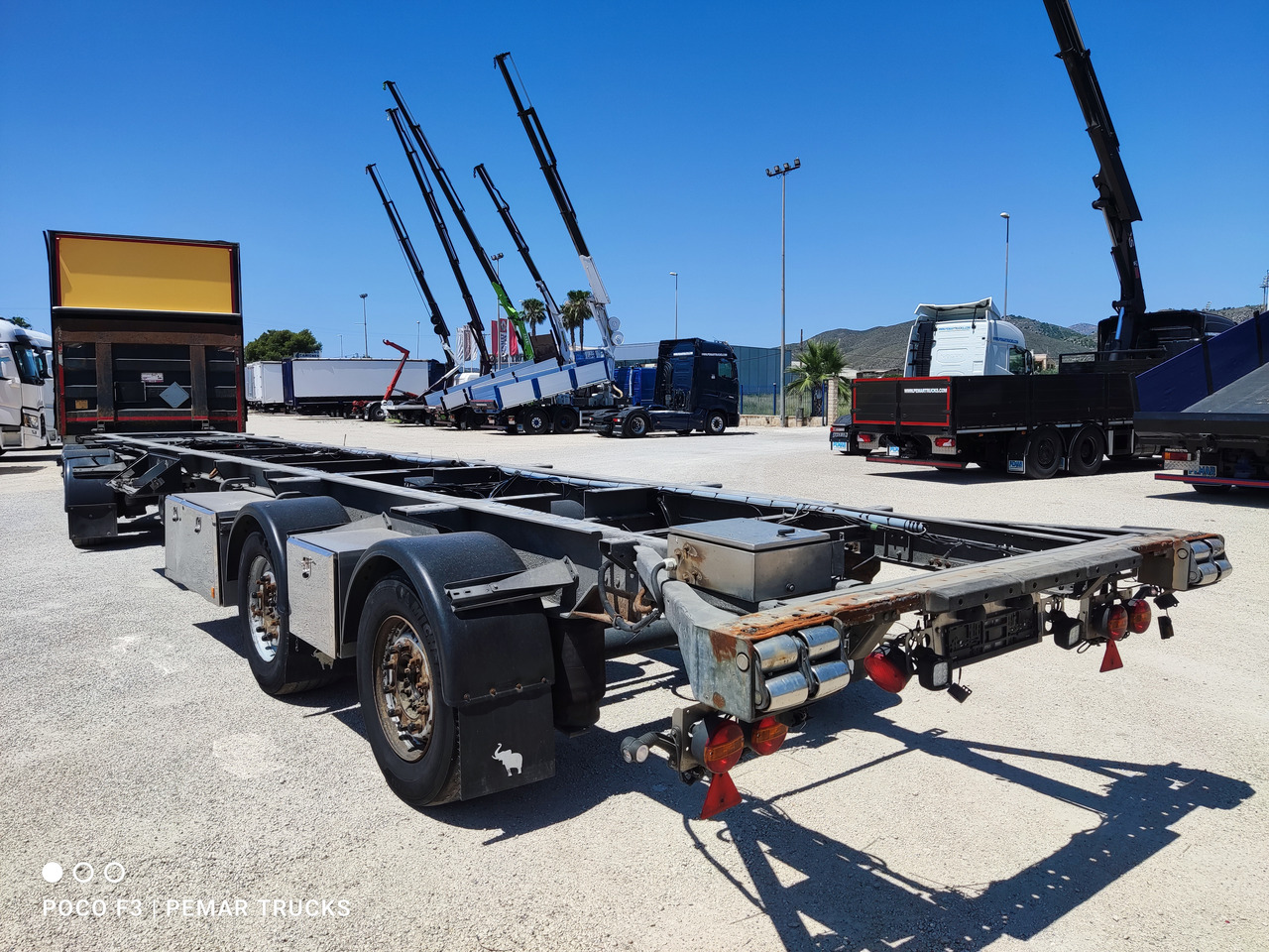 SCHMITZ CARGOBULL KO36 CHASIS MEGATRAILER 4 ejes - Remorque châssis: photos 3 SCHMITZ CARGOBULL KO36 CHASIS MEGATRAILER 4 ejes - Remorque châssis: photos 3
