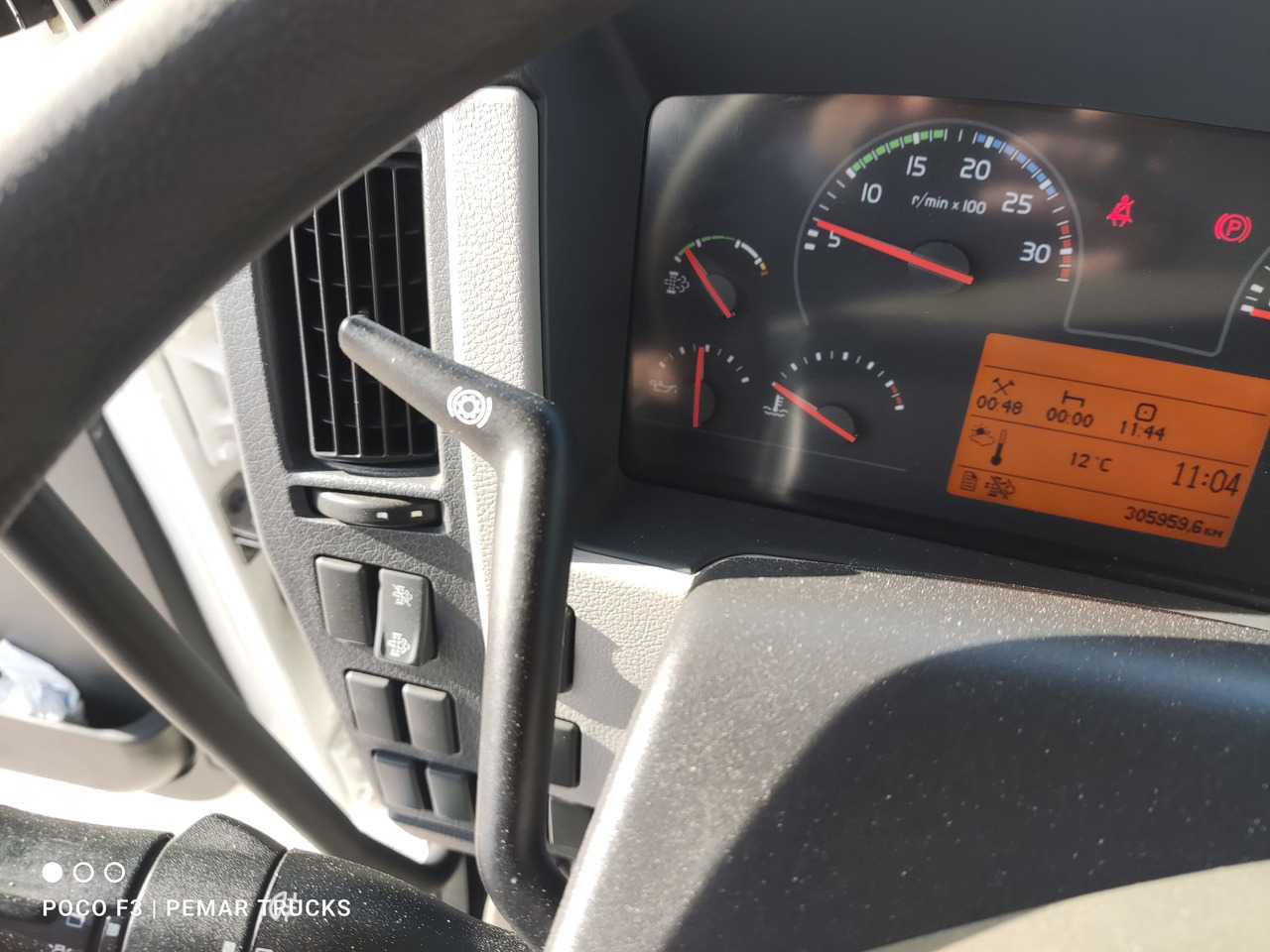 Camion frigorifique VOLVO FL 250 FRIGORIFICO 12T EURO 6: photos 28