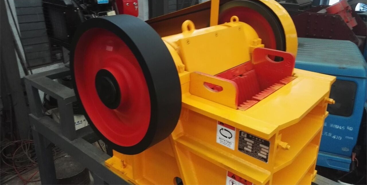 Kinglink PE250x400 Diesel Engine Skid Frame Jaw Crusher 10x16 - Concasseur à mâchoires: photos 3 Kinglink PE250x400 Diesel Engine Skid Frame Jaw Crusher 10x16 - Concasseur à mâchoires: photos 3