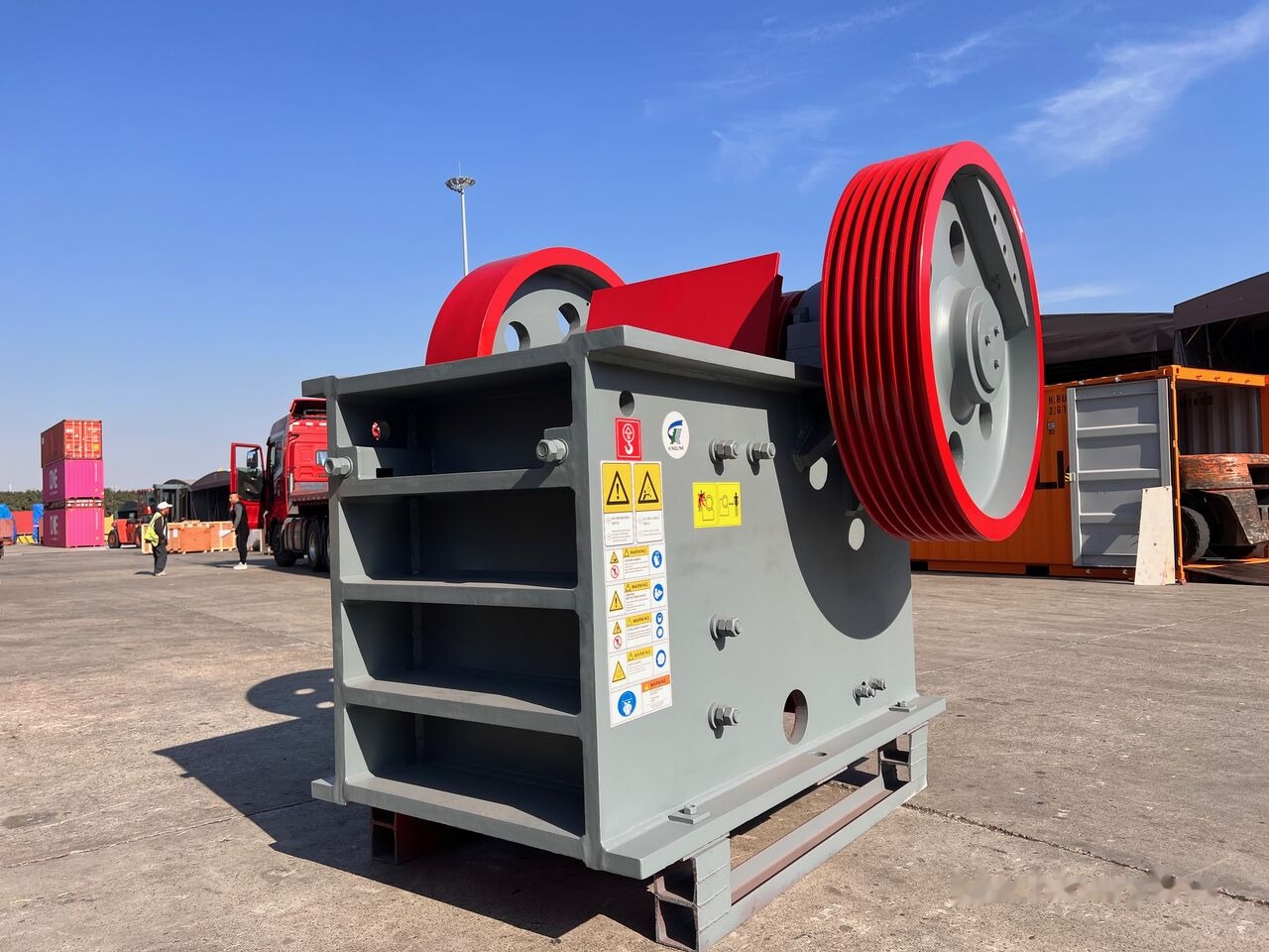 Kinglink PE500x750 Jaw Crusher | PE2030 For Hard Rock Stone - Concasseur à mâchoires: photos 4 Kinglink PE500x750 Jaw Crusher | PE2030 For Hard Rock Stone - Concasseur à mâchoires: photos 4