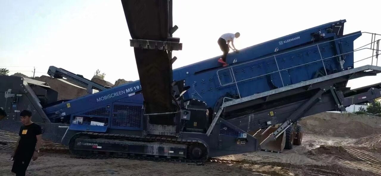 Kleemann MS19D Tracked Screen - Crible: photos 3 Kleemann MS19D Tracked Screen - Crible: photos 3