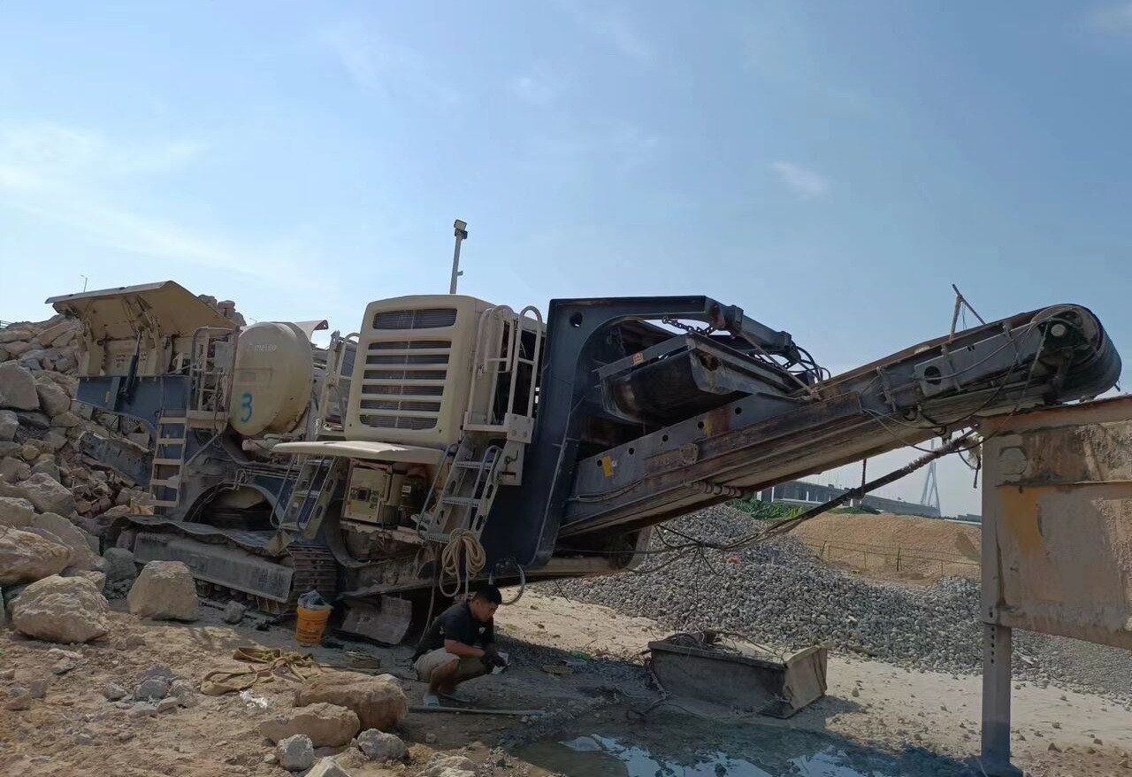 Metso Lokotrack LT106 Jaw Crusher - Concasseur mobile: photos 5 Metso Lokotrack LT106 Jaw Crusher - Concasseur mobile: photos 5