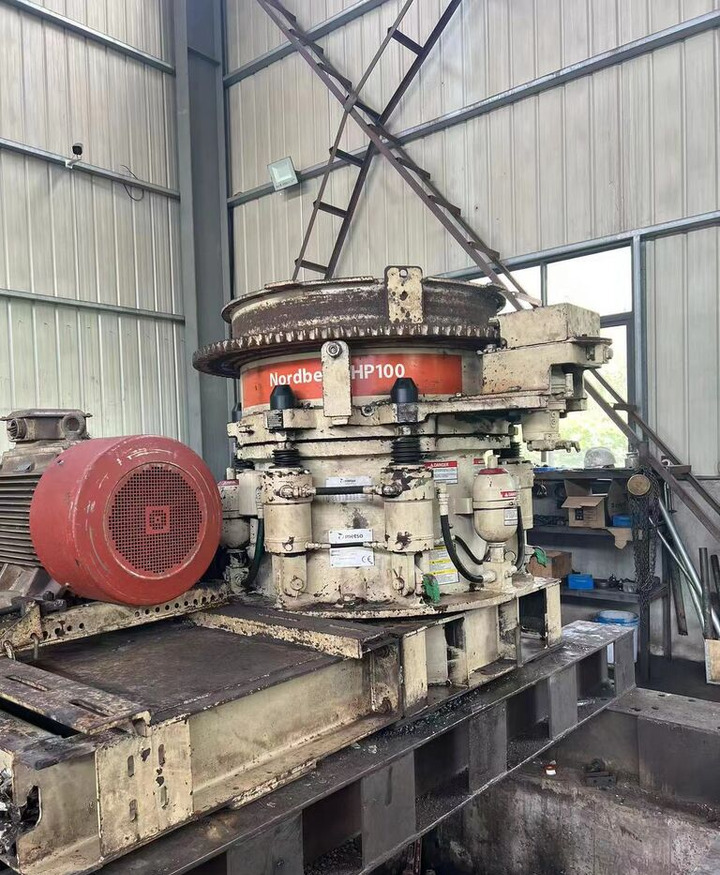 Nordberg Metso HP100 Cone Crusher - Concasseur à cône: photos 1 Nordberg Metso HP100 Cone Crusher - Concasseur à cône: photos 1